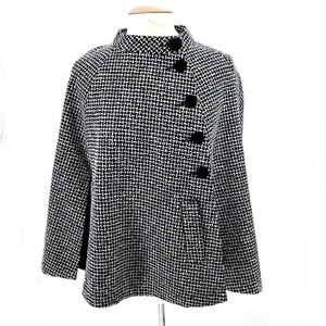 Newport News Black White Winter Sweater Poncho Cape